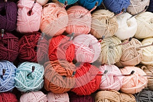 Varicolored wool