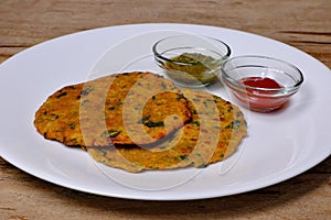 Variety of Indian flat bread thepla or paratha