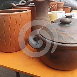 Various types of ceramic crafts are sold by traders in the market