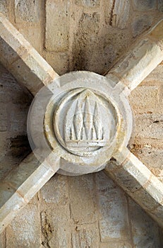 Vault keystone