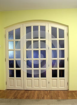 Vaulted door