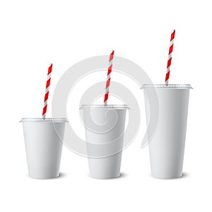 Vector 3d Realistic White Paper Disposable Cup Set with Lid, Straw for Beverage, Drinks Isolated. Coffee, Soda, Tea