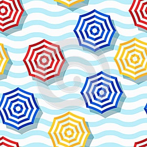 Vector seamless geometric pattern. Flat 3d style beach umbrella and wavy striped background.