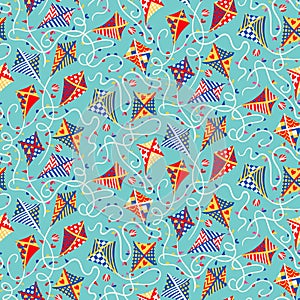 Vector seamless pattern with kites in the sky with tangled tails