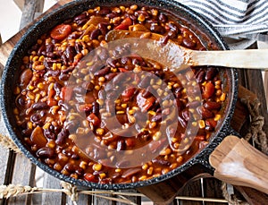 Vegan bean stew alla chili sin carne