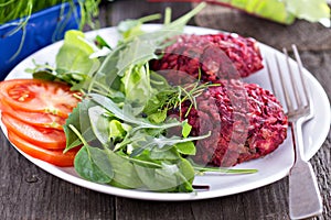 Vegan burgers with beetroot and beans