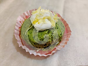 Vegan spinach cupcake with white sauce