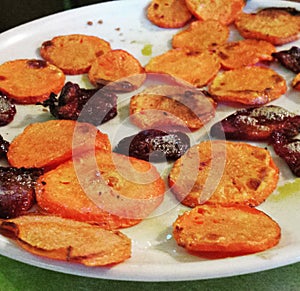 Vegan veggy chips made in grill oven