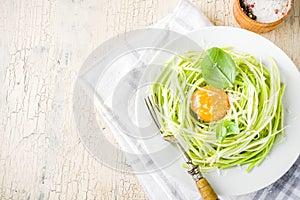 Vegan zucchini spaghetti pasta