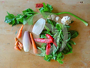 Vegetable additions to Italian tomato pulp