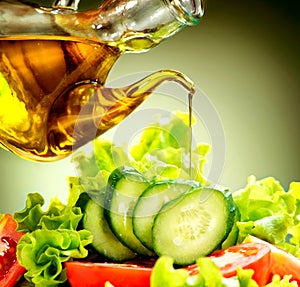 Gemüse Salat Öl soße 
