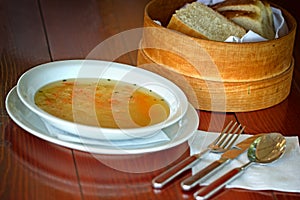 Vegetable soup and bread