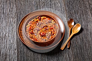 Vegetarian chili with kidney beans and lentils