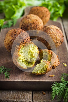 Vegetarian falafel with tzatziki sauce