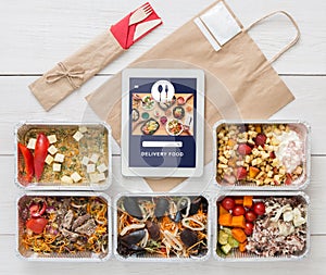 Vegetarian set in ecological packaging. Food with tofu, mussels and vegetables in containers