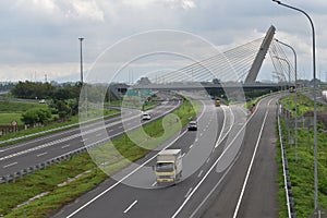 The vehicle drove on the expressway