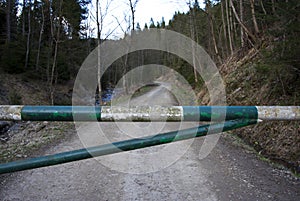 Vehicle security barrier