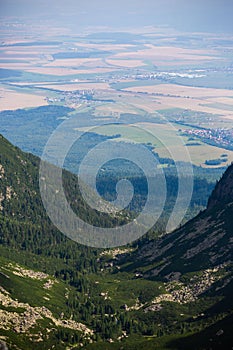 Veľká Studená dolina na Slovensku za slnečného dňa