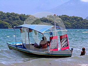 Vendor boat on the beach