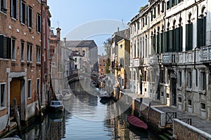 Venetian Serenade: Capturing the Essence of Venice\'s Waterways