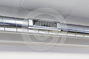 Vent and air ducts for air conditioning system