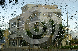 ventana con gotas de agua