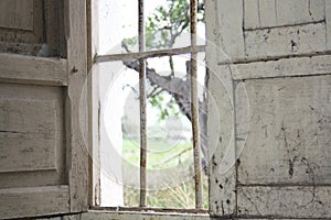 Ventana rural casa abandonada 1