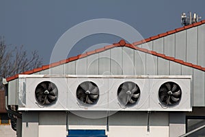 Ventilation apparatus refrigeration propellers