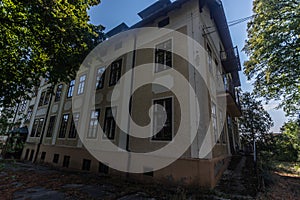 verlassenes altes gebÃ¤ude von einem kloster in the nature