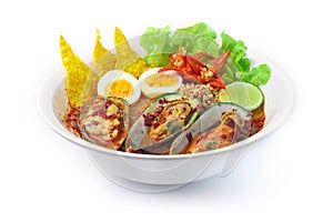 Vermicelli Rice Noodles with Mussels in Spicy Soup