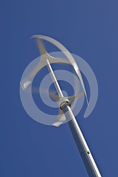 Vertical axis turbine