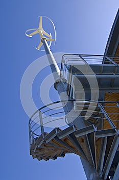 Vertical axis turbine