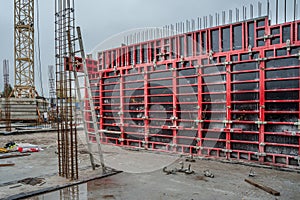 Vertical formwork panels on the construction