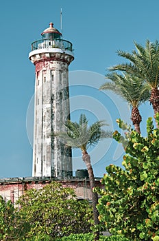Vertical low angle shot of an old lighthouse in Puducherry, India
