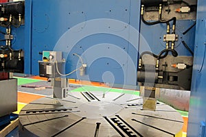 Vertical machine lathe