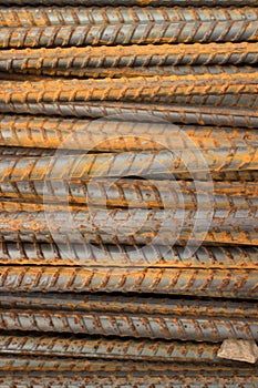 Vertical MCU of semi-rusty steel bars stacked in a horizontal position