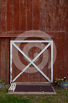 Vertical Red and White Barn Door Image