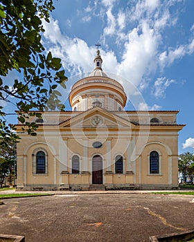 Vertical scenic view of the church of Santa Branca in Sao Paulo, Brazil on a sunny da