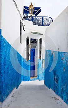 Vertical shot of blue and white buildings in Kasbah di Rabat, Rabat, Marocco