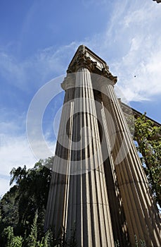 Vertical shot of a column of the Palace of Fine Arts in San Francisco, California during a daytime