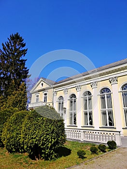 Vertical shot of the hotel wall and garden next to it in Spa Park, Jelenia GÃ³ra, Poland.