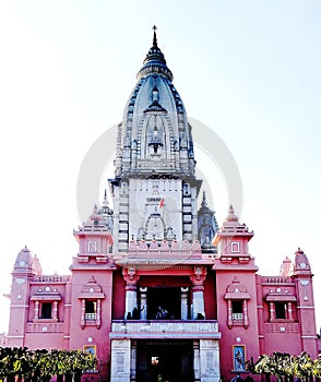Vertical shot of Kashi Vishwanath Temple with a sky background