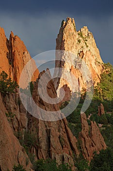 Vertical shot of the rocky cliffs in the Garden of the Gods in Colorado Springs on a sunrise