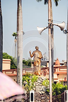 Vertical shot of the statue of Swami Vivekananda at the Hindu Dakshineswar Kali Temple, India