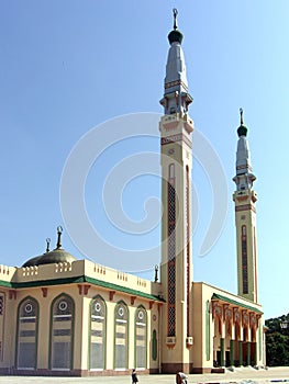 Vertical view of the Grand Mosque in Conakry photo