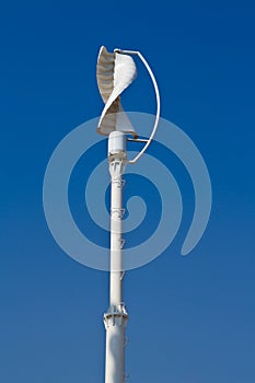 Vertical wind turbine