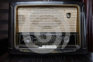 Very Old Radio, Music and news from cities all over the world