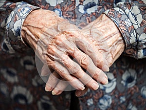 Very old woman hands