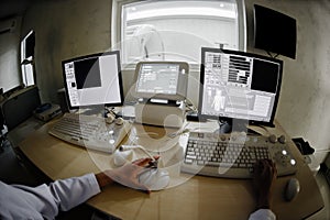 Veterinarian doctor with MRI computer control