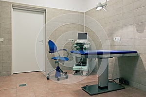 Veterinary sonogram room photo